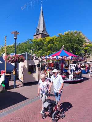 86-Gezellige drukte op de braderie.jpg